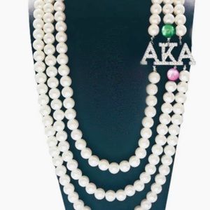 Pearl aka necklace pink and green